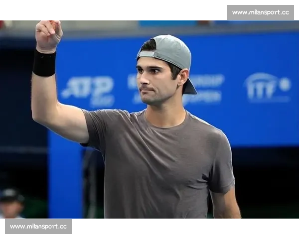 爆冷！无名小将击败世界第一，网坛新势力不容小觑！